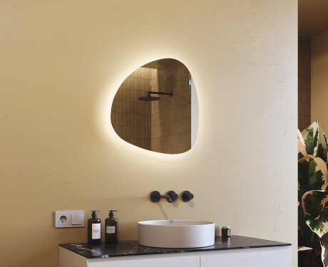 Unregelmäßiger asymmetrischer Spiegel mit LED Beleuchtung 54x54cm mit kaltem LED-Licht 7000K, warmem Licht 3000K oder neutralem Licht 4500K